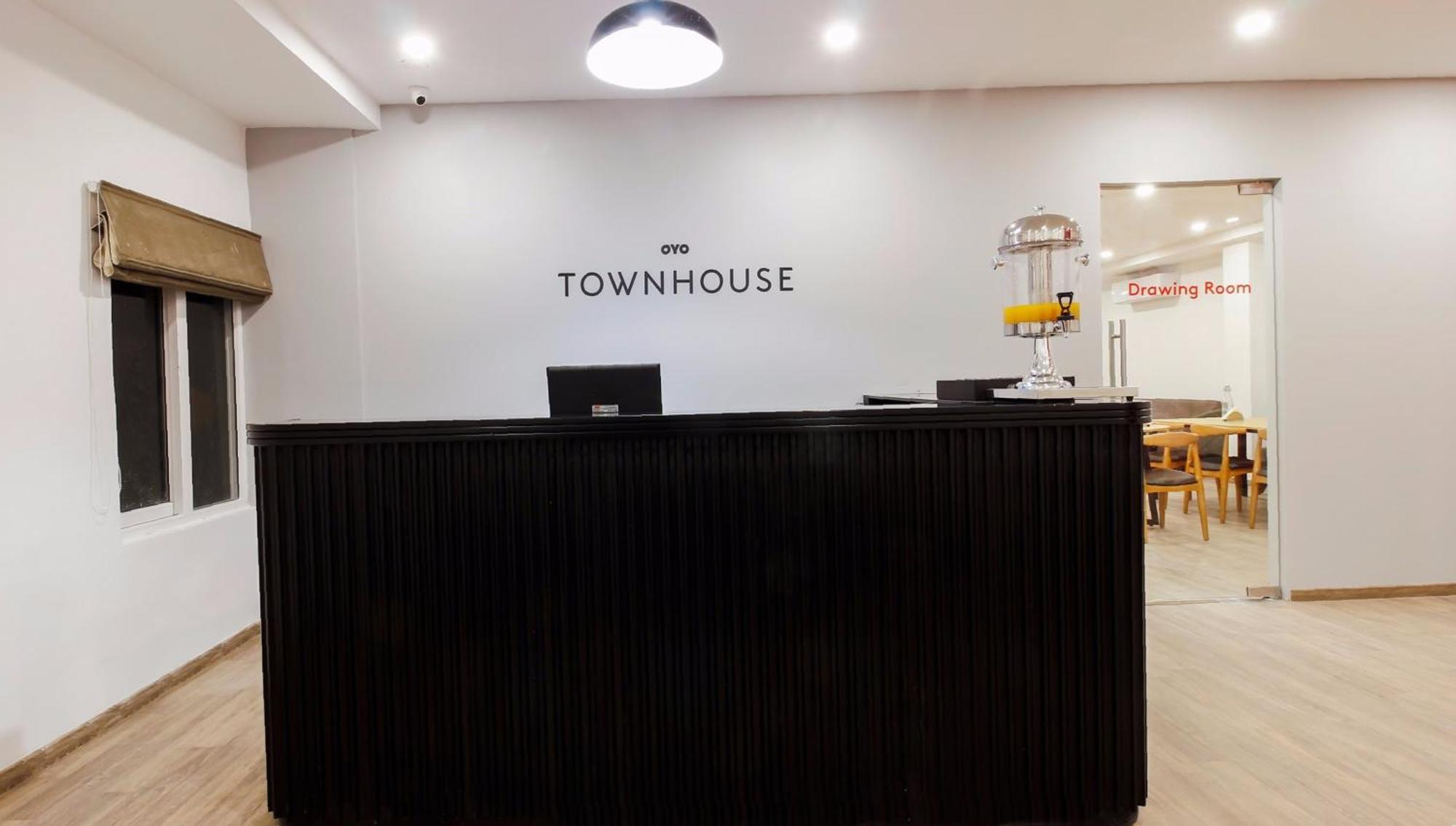 Hotel Super Townhouse Rcc Elite